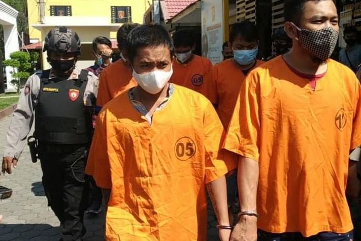 Edarkan Sabu, Sopir Ojol dan Travel di Probolinggo Dibekuk Polisi