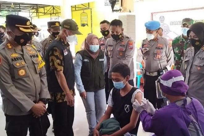 Tarik Minat Warga, Vaksinasi Covid Massal di Probolinggo Sediakan Hadiah