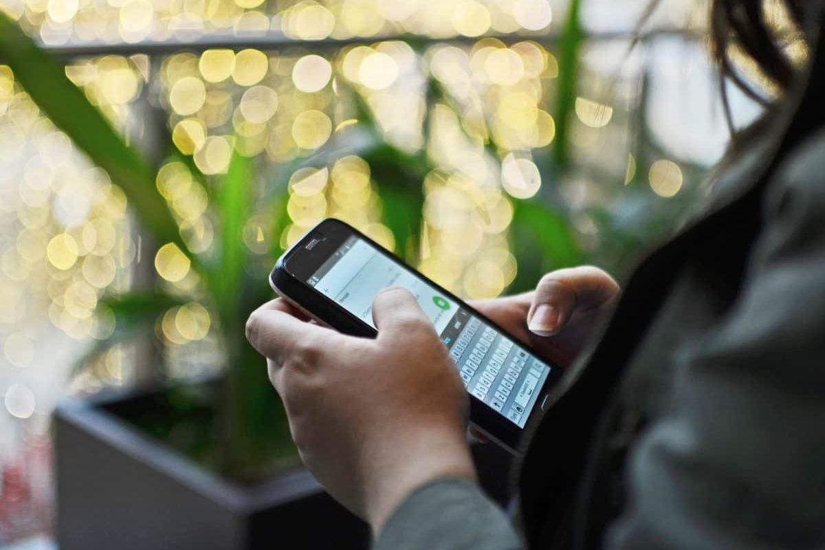 Cara Mencadangkan Pesan dan Foto di WhatsApp dengan Google