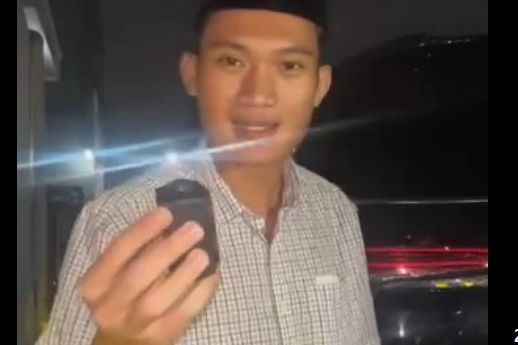 Diduga Dibuntuti Alat Pelacak, Eks Ketua BEM UGM Tiyo Ardianto: Semakin Ditekan, Semakin Melawan