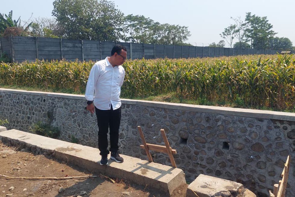 Usai Disorot DPRD Probolinggo, Trotoar Proyek Jalan Kerinci yang Rapuh Dibongkar dan Dibangun Ulang