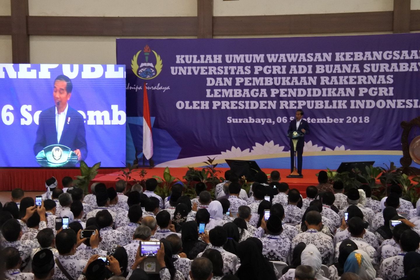Jokowi: Masa Presiden Disuruh Loncat, Gila Bro