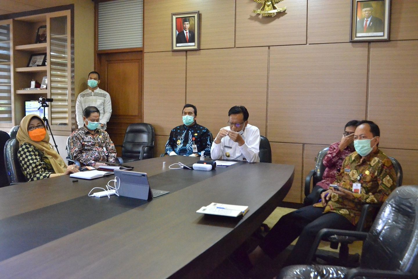 Pemkab Gresik Keluhkan Akses Pengadaan APD Covid-19