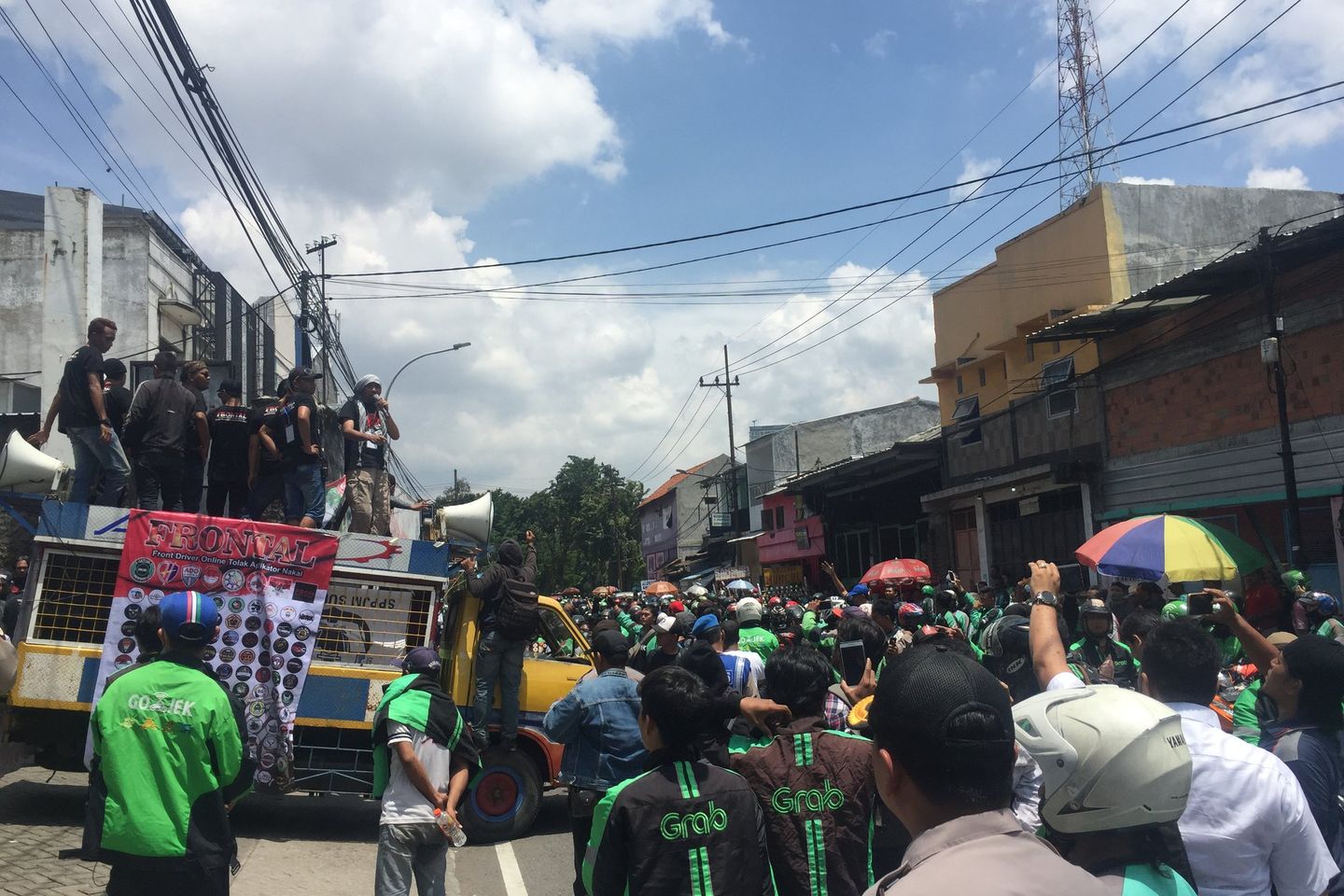 Kenaikan Tarif Ojol Terlalu Mahal, Konsumen Pilih Kendaraan Pribadi