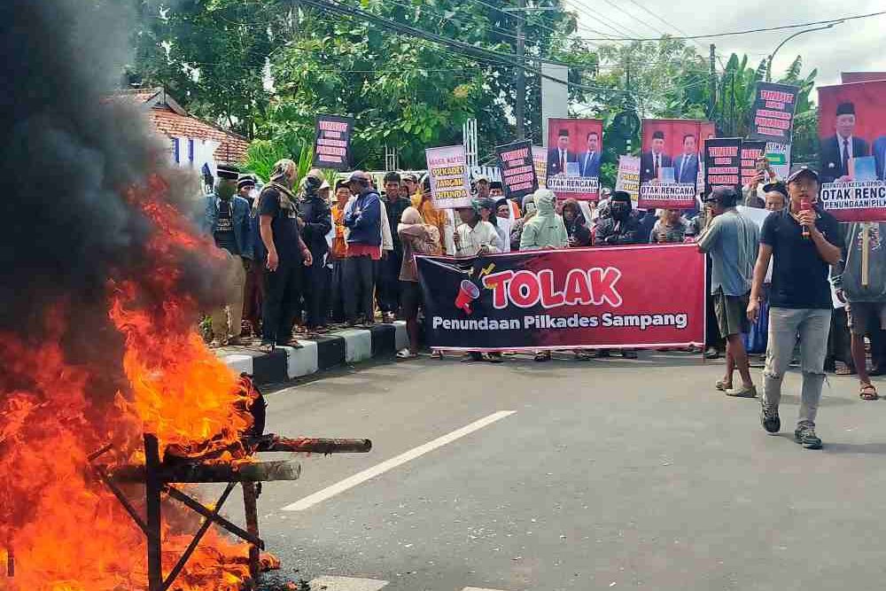 Aliansi Masyarakat Sampang Menggugat Desak Pilkades Segera Digelar 
