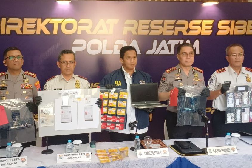 Gunakan Nama Palsu, Pelaku Love Scamming Yakinkan Korban Lewat Hubungan Virtual