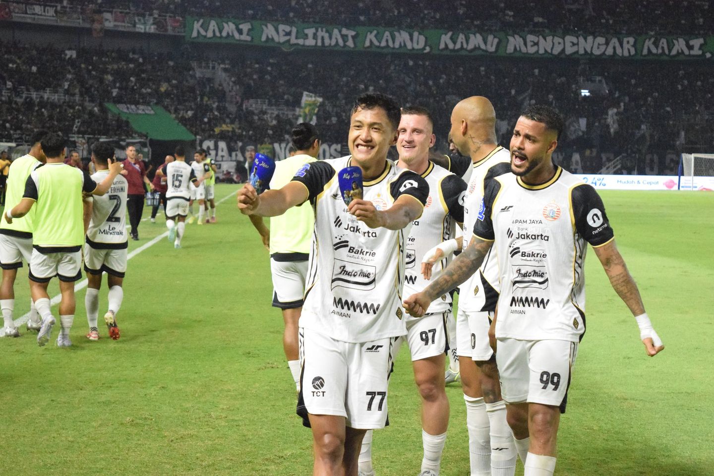 Persija Jinakkan Persebaya 3-1 di GBT