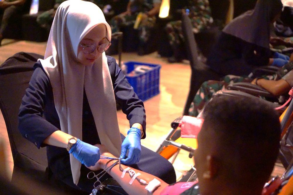Bantu PMI, ASTON Madiun Gelar Aksi Donor Darah