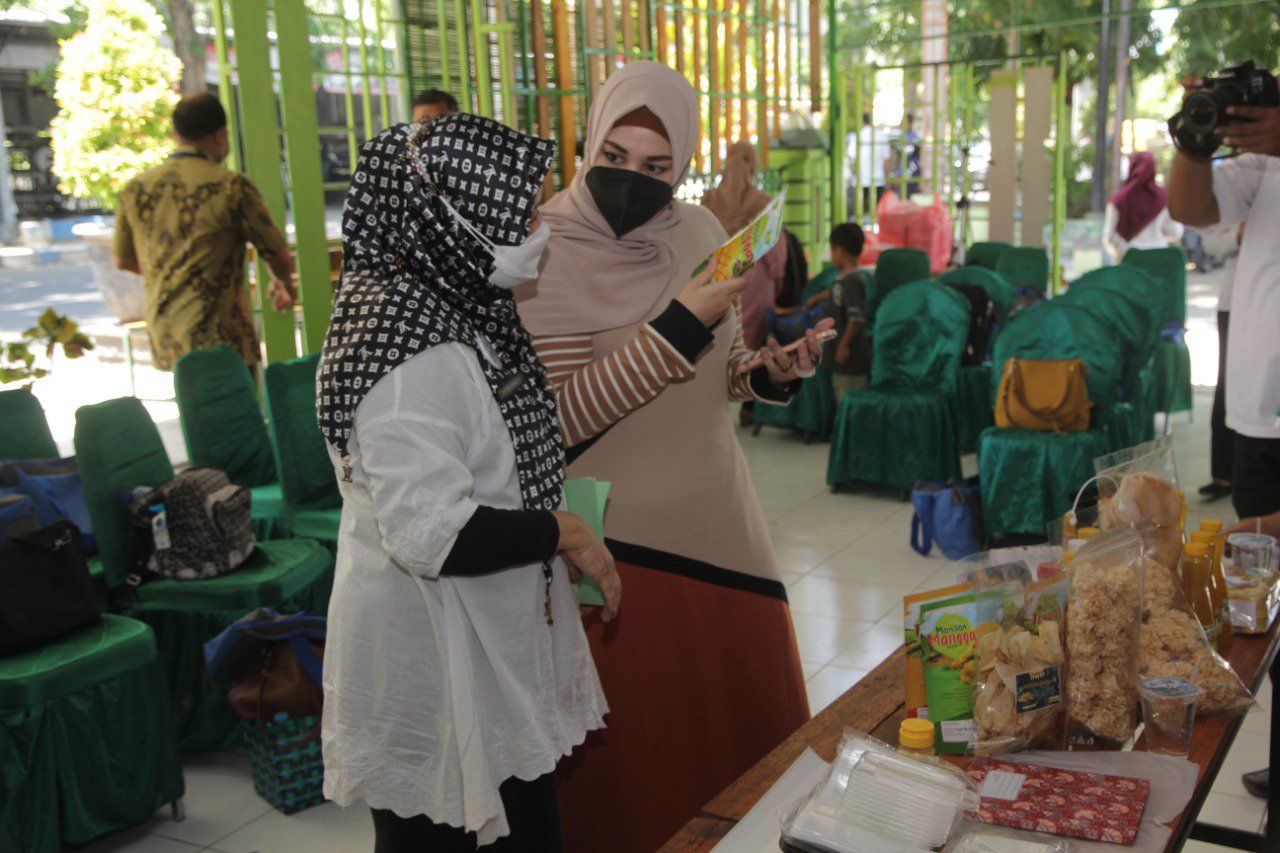 Dikenal Kota Seribu Taman, Ketua PKK Aminah Hadi Dukung Variasi Produk Olahan Mangga