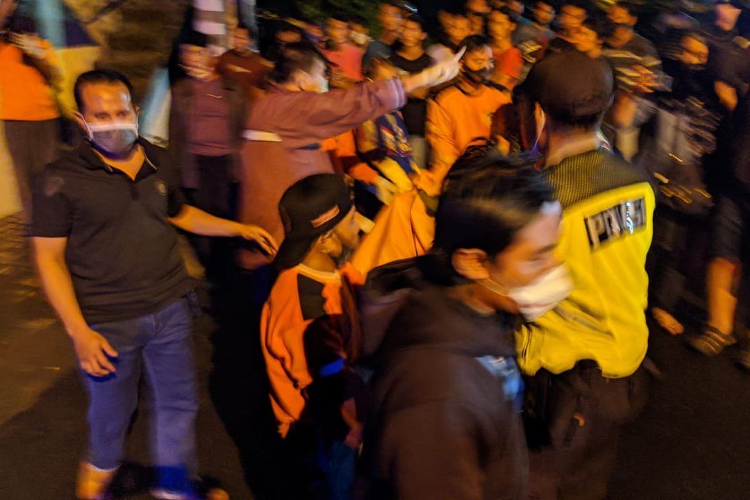 Pria Asal Magetan Dibacok Dihadapan Istri dan Anak