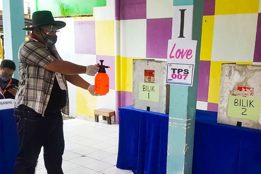 Pilkada Gresik, TPS Diamankan Pasukan Koboi