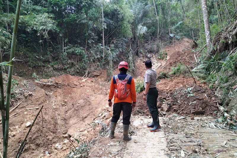 Terdampak Longsor, 31 Warga Tugurejo Ponorogo Mengungsi