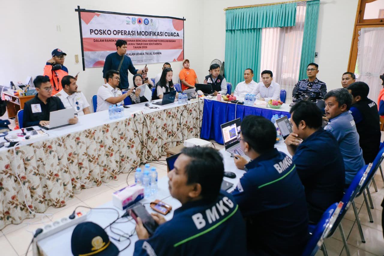 Cek Langsung ke Juanda, Emil Dardak Pastikan Mitigasi Cuaca Ekstrem Jelang Mudik
