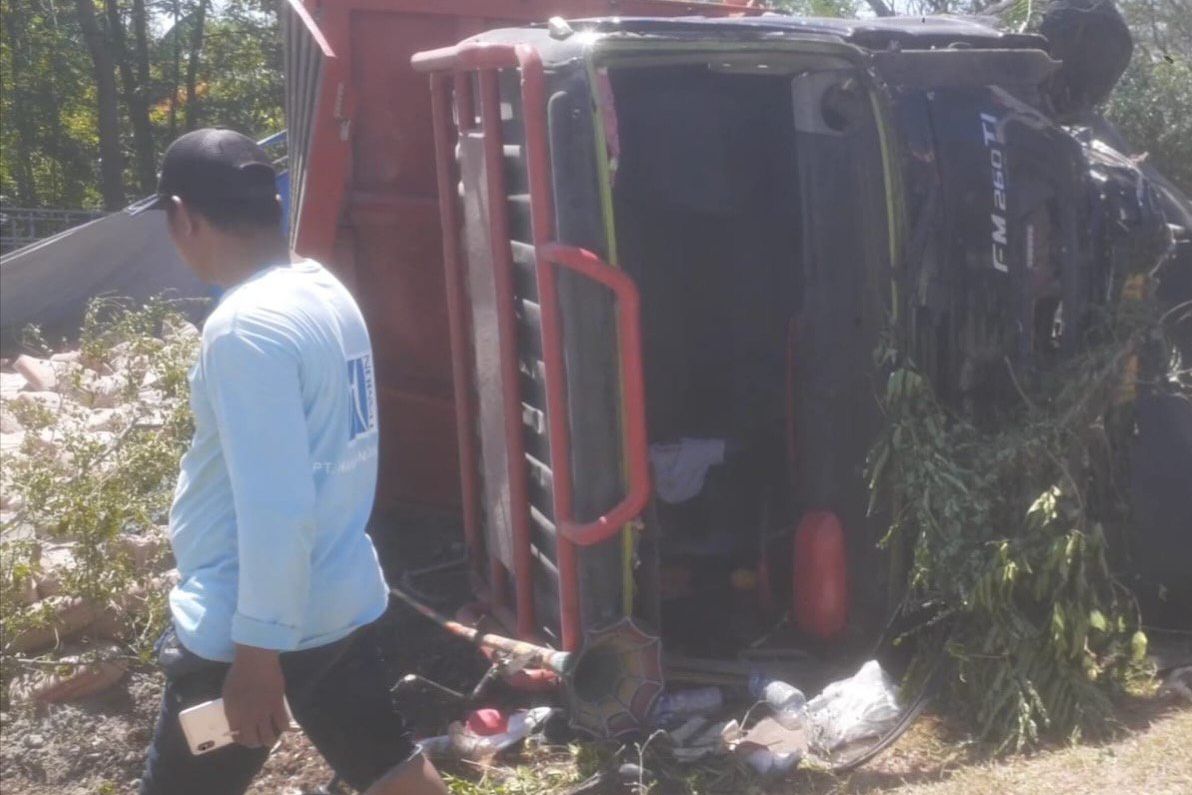 Rem Blong, Truk Semen Tabrak Pengendara di Jalur Lumajang - Probolinggo, 1 Meninggal 4 Luka Parah
