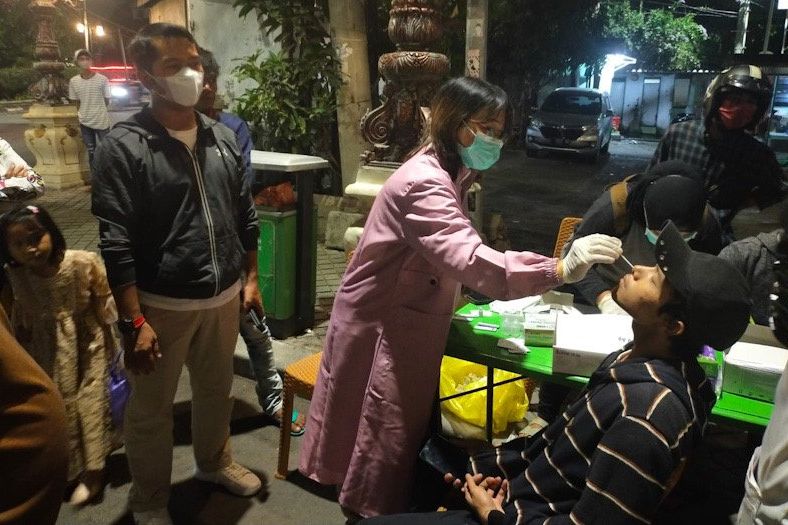Swab dan Vaksin Hunter Galakkan Ritual Sabtu Malam di Surabaya,<strong> </strong>1.026 orang Terjaring
