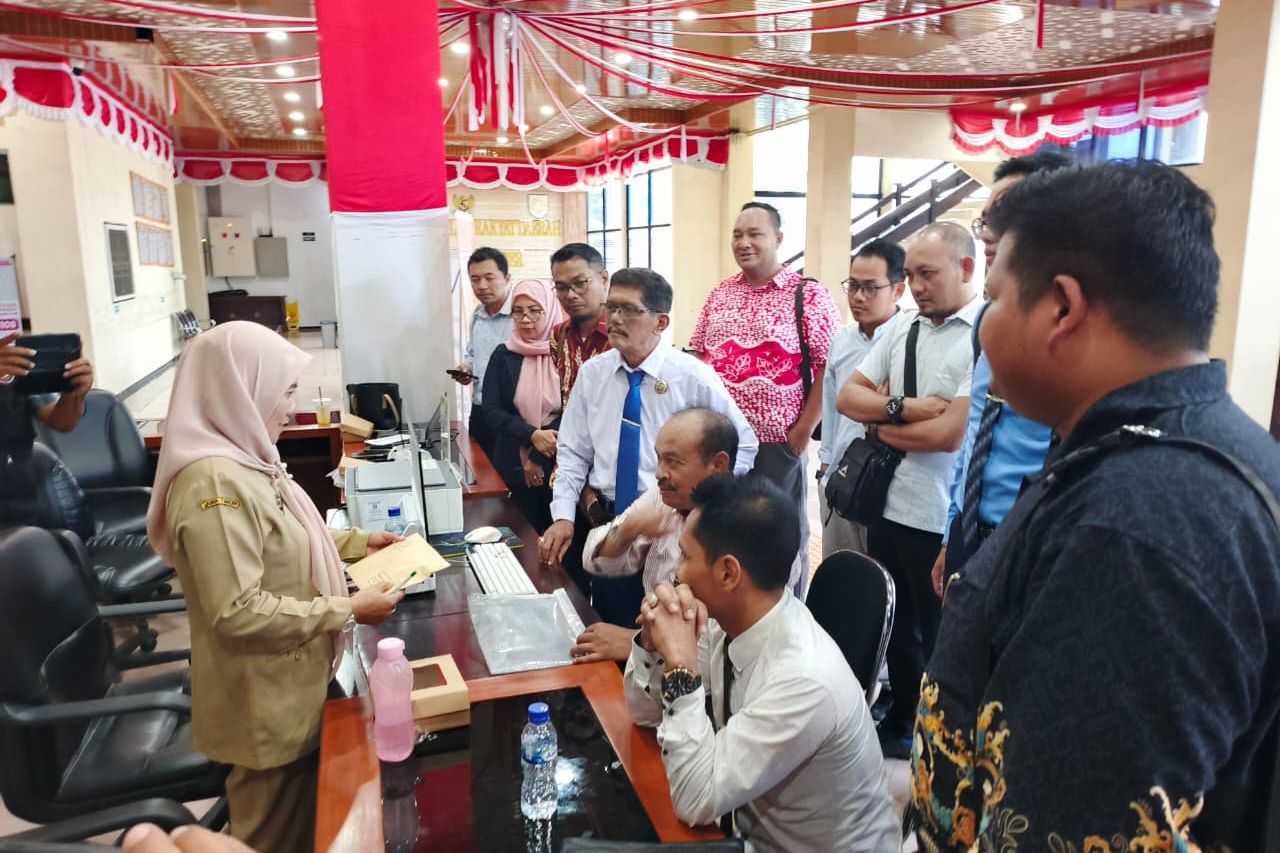 Forum Kerabat Advokat Laporkan Tujuh Anggota Dewan ke Badan Kehormatan DPRD Jember