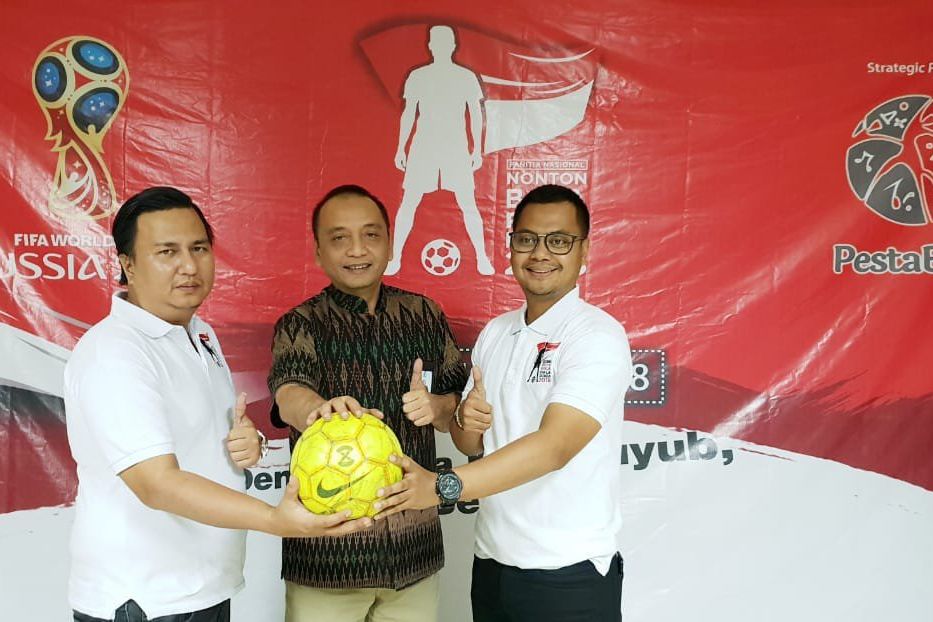 Buruh Pabrik dan Pengusaha Nobar Final Piala Dunia Perancis Melawan Kroasia di SIER