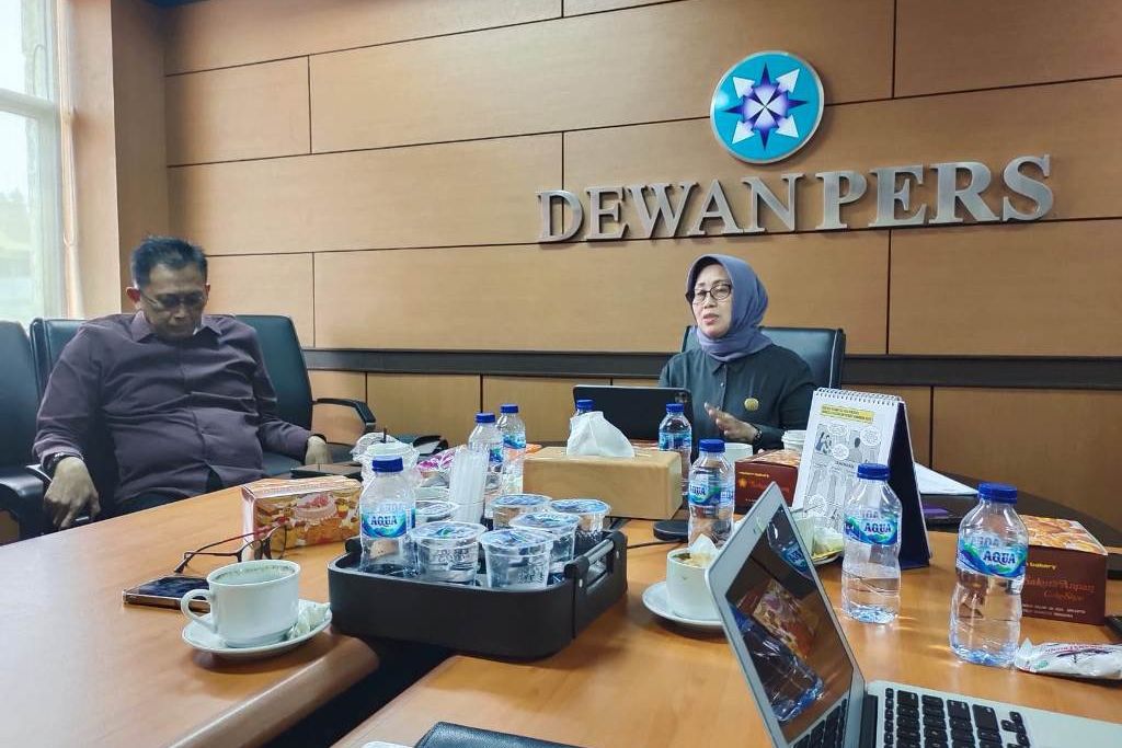 Terpilih Sebagai Ketua Dewan Pers, Ini Profil Ninik Rahayu