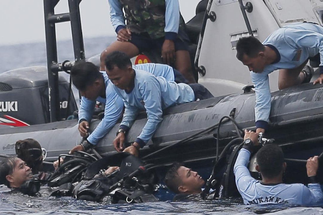 Bunyi 'Ping' Diduga Kotak Hitam Lion Air, 52 Pasukan Katak Terjun Menyelam