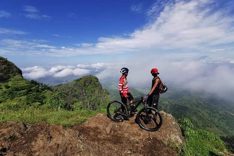 Jaga Imun dengan Gowes Menikmati Keindahan Puncak Gunung Gajah