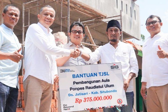 SIG Salurkan Bantuan Peningkatan Fasilitas Pendidikan Rp 2,24 Miliar