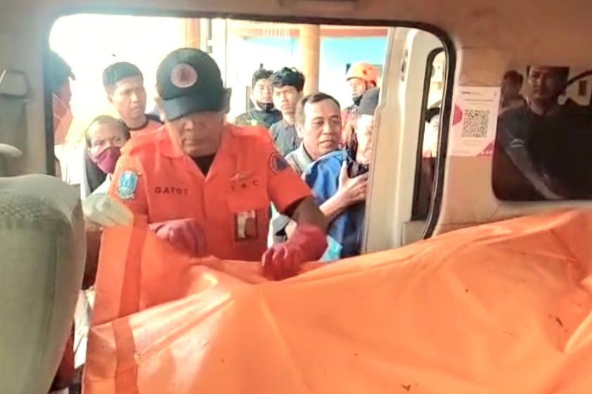Tiga Hari Dicari, Perempuan yang Meloncat ke Sungai Kali Mas Ditemukan Tewas