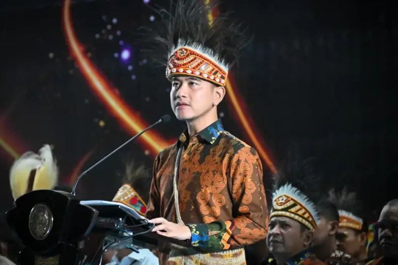 Jelang Putusan Gibran, Tekanan terhadap Hakim MK Menguat
