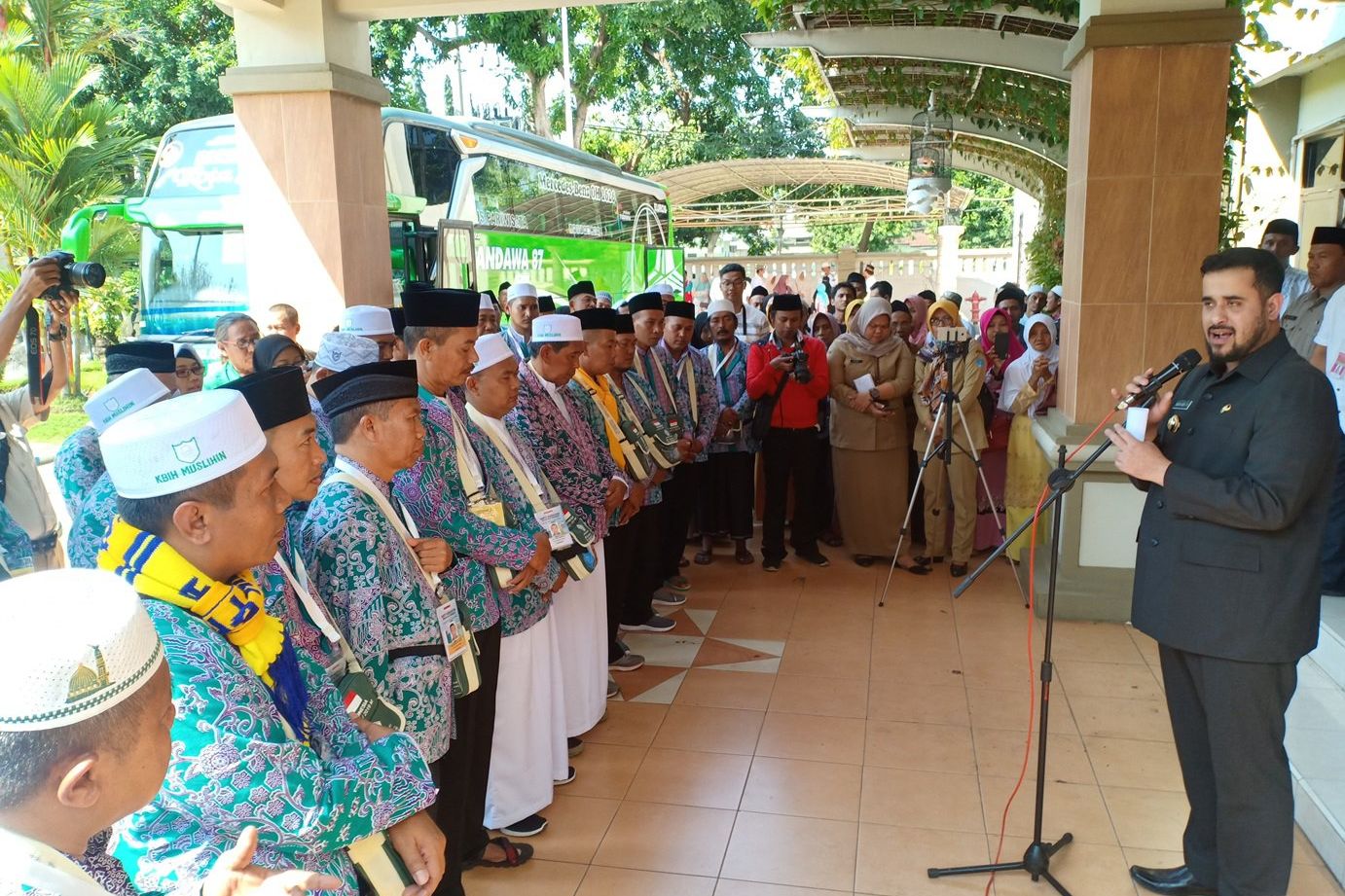 Wali Kota Probolinggo Lepas 155 Jemaah Haji