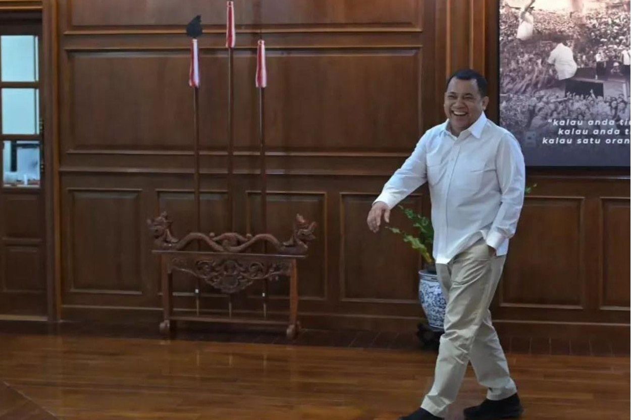 Haji Isam Bukan Koordinator, Siapa Komando Karhutla?