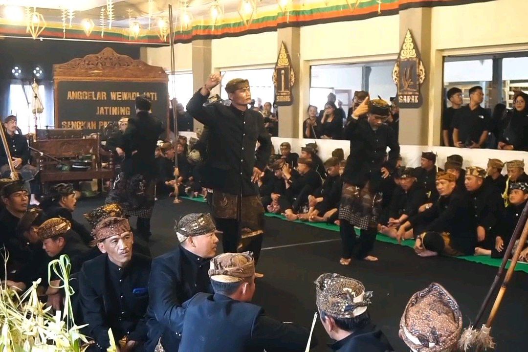 Tari Sodoran Puncaki Hari Raya Karo, Tradisi Sakral Suku Tengger Terus Terjaga