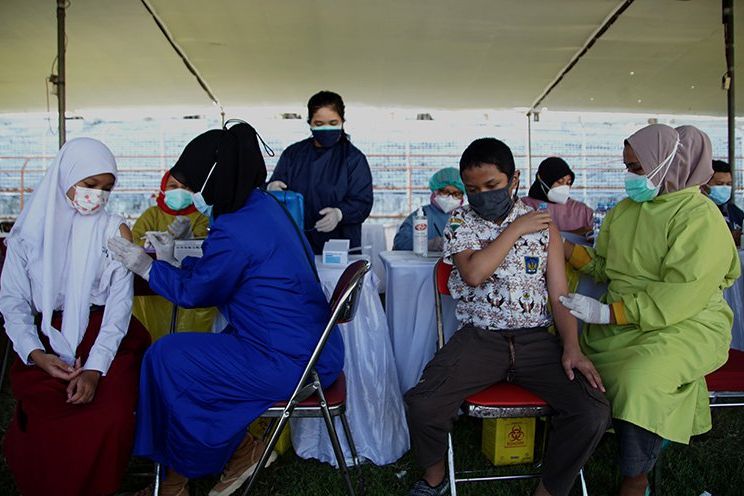 Kejar Target Herd Immunity, Vaksinasi Massal di Surabaya Terus Digeber