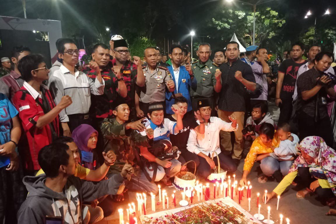 Gelar Aksi Simpatik, KNPI, Ormas se-Jatim Kutuk Aksi Teroris di Mako Brimob