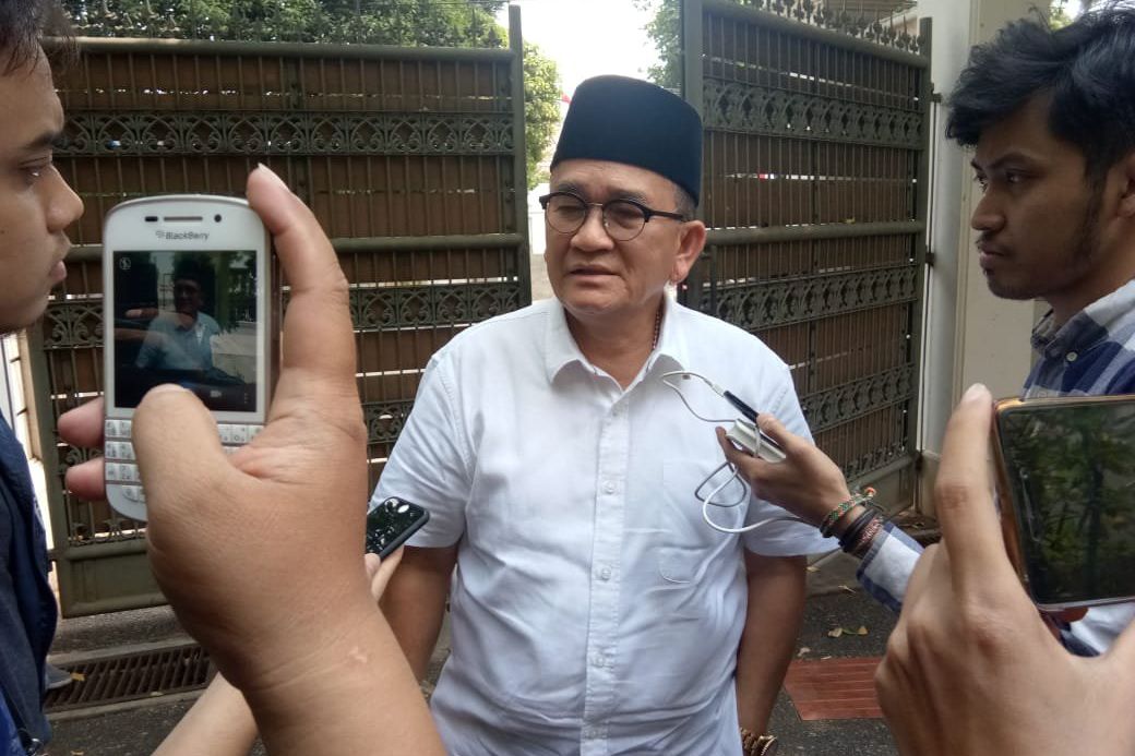 Ruhut Sitompul: Demokrat Tak Mungkin All Out Dukung Prabowo