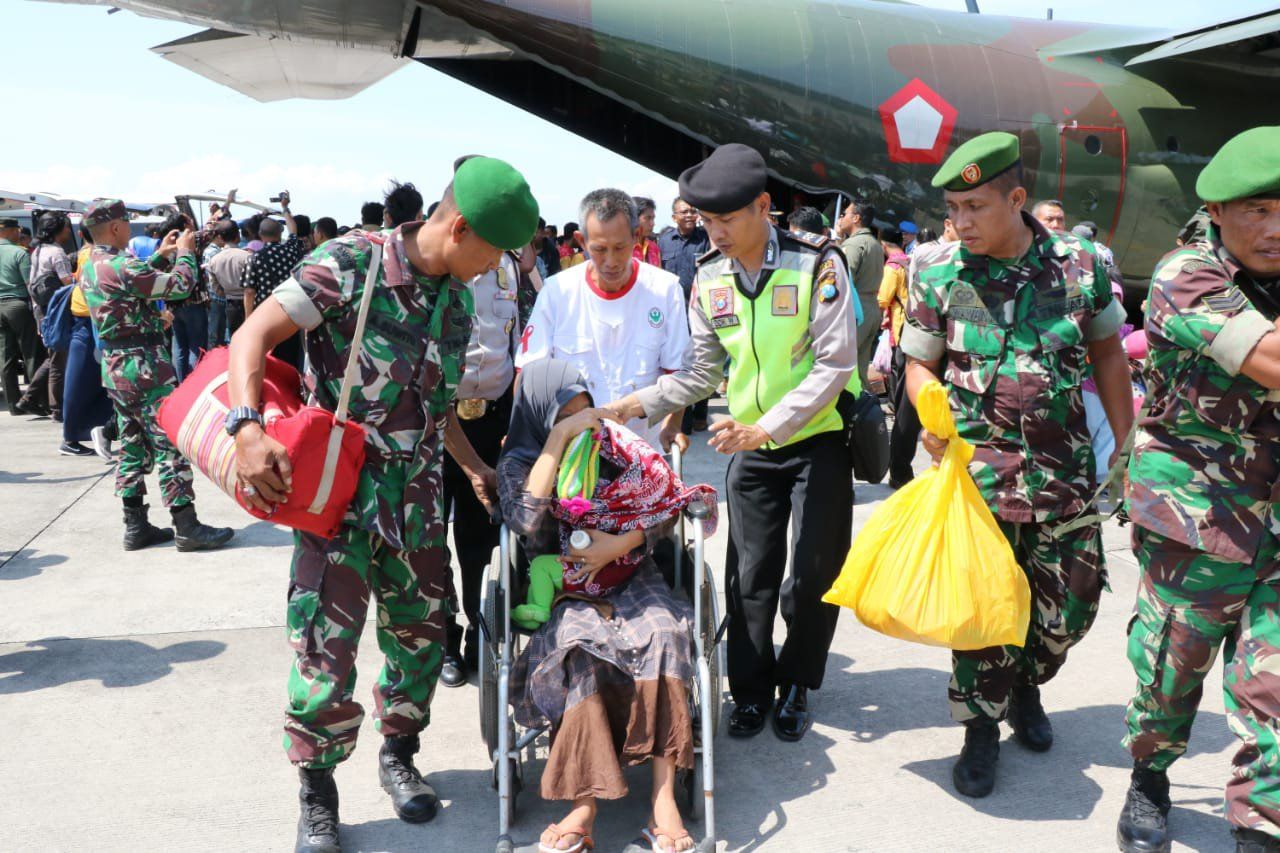 180 Pengungsi Sulteng Gelombang Ketiga tiba di Surabaya