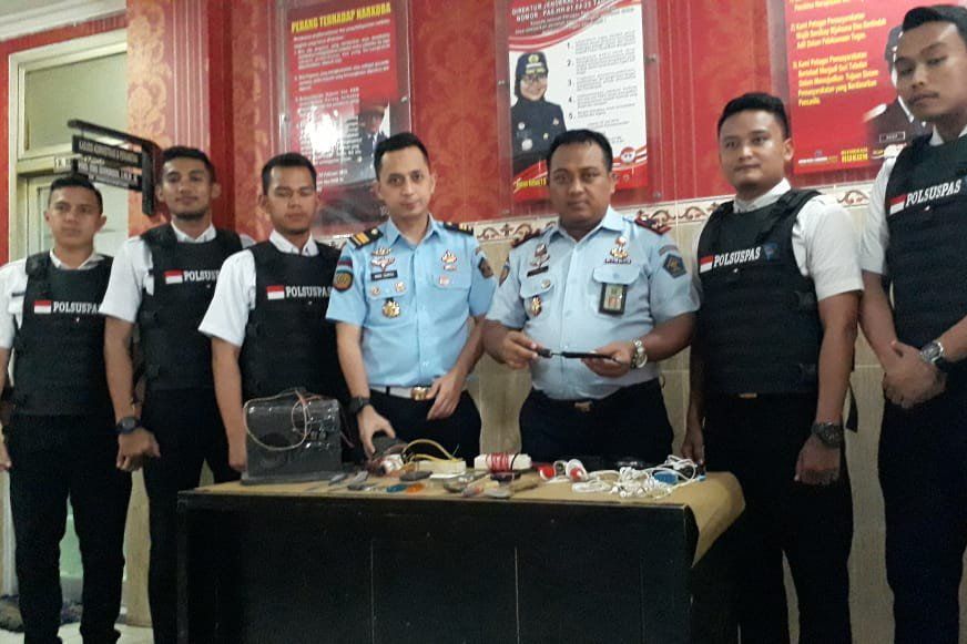 Razia di Rutan Medaeng, Ini Yang Ditemukan Petugas