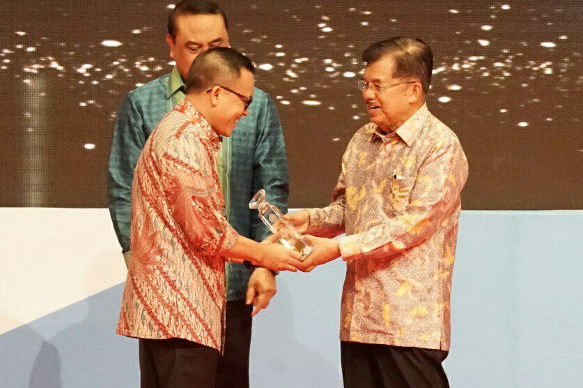 Wapres Serahkan Penghargaan Program Antar Obat ke Rumah Pasien Banyuwangi