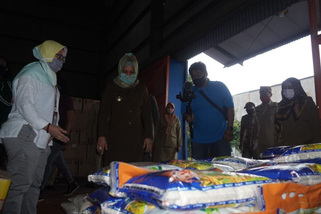 Ning Ita Pastikan Distribusi JPS Sebelum Hari Raya Idul Fitri