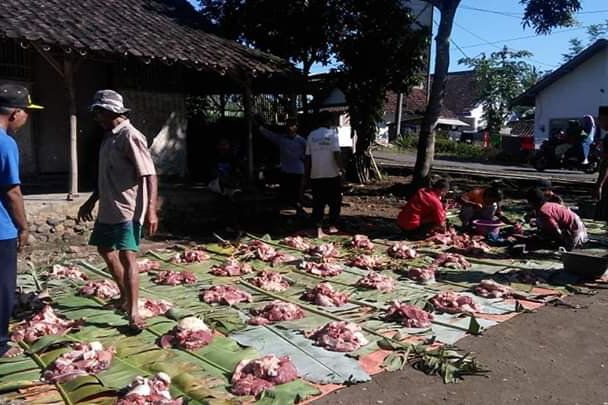 Patongan Tompo’an, Tradisi Menabung Beli Sapi untuk Hidangan Lebaran