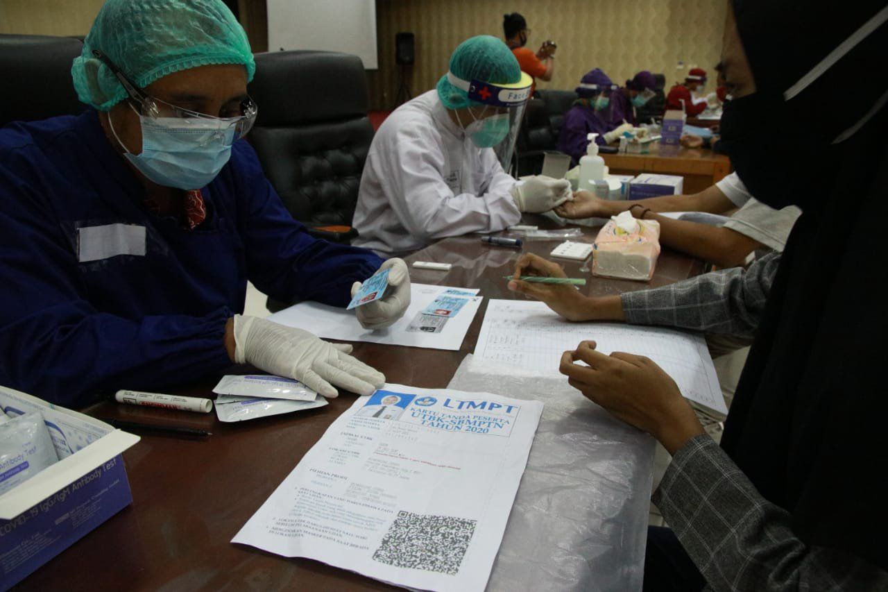 Pemkab Probolinggo Gratiskan <em>Rapid</em> <em>Test</em> Covid-19 Peserta UTBK SBMPTN