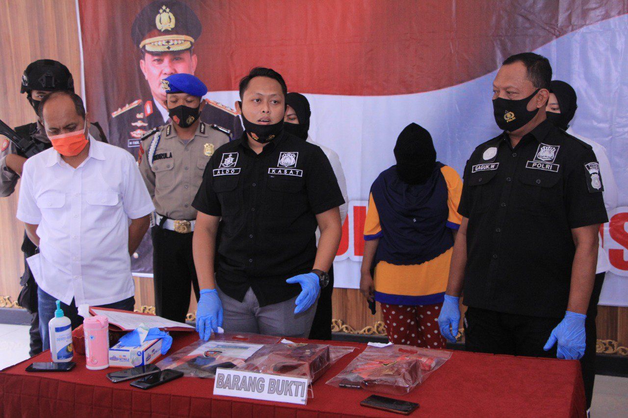 Muncikari Prostitusi Daring Jaringan Pemandu Lagu Dibekuk