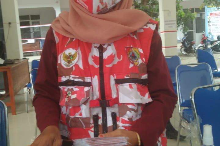 Diduga Salurkan Bansos Covid-19, Satgas Pakai Masker Bergambar Calon Bupati Jember Petahana