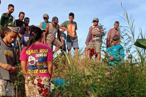 Heboh Nenek Diduga Bersujud di Sawah sebelum Meninggal