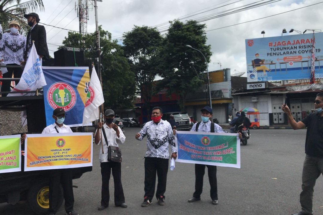 Derita Guru Honorer, Berutang hingga Meninggal Kecelakaan Berangkat Mengajar