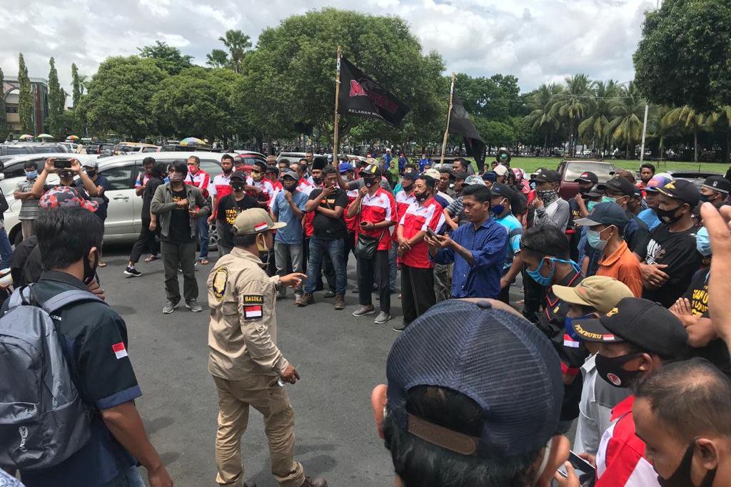 Pendukung Wabup Jember Datangi Pemkab dan Kejari, Klarifikasi Kabar Intimidasi
