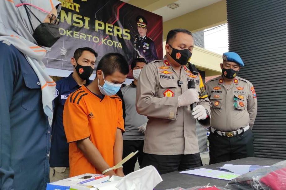 Kenal Lewat Medsos, Pemuda Setubuhi Anak Perempuan di Mojokerto