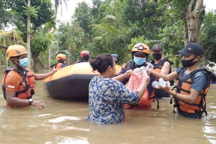 BPBD Jatim Kirim Logistik Warga Terdampak Banjir Jember
