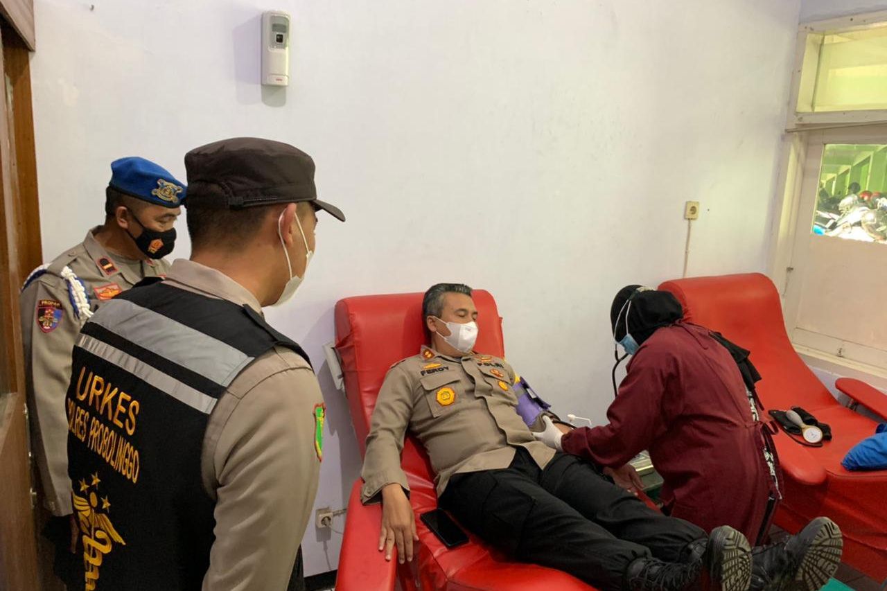30 Anggota Polres Probolinggo Jalani Pemeriksaan Calon Pendonor Plasma Konvalesen