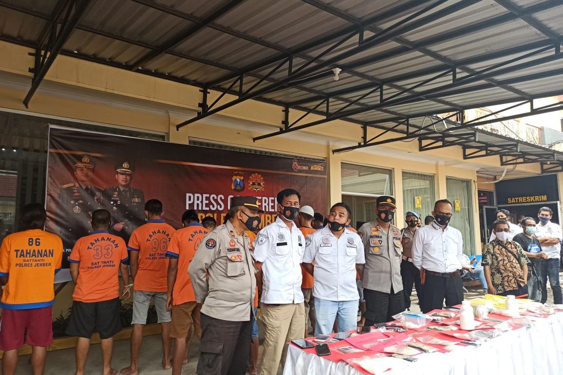 Dua Bulan Polres Jember Tangkap 58 Tersangka Kasus Narkoba, BB 42 Gram