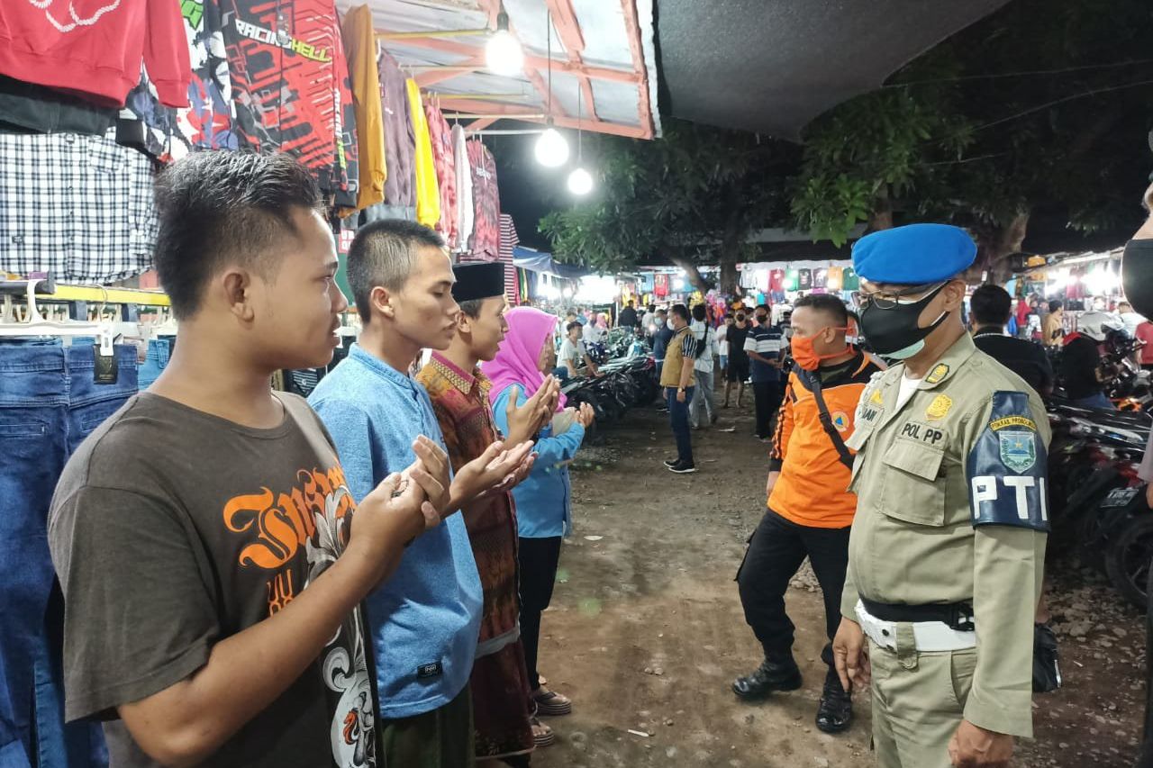 Abaikan Prokes, Sejumlah Toko di Probolinggo Diancam Ditutup