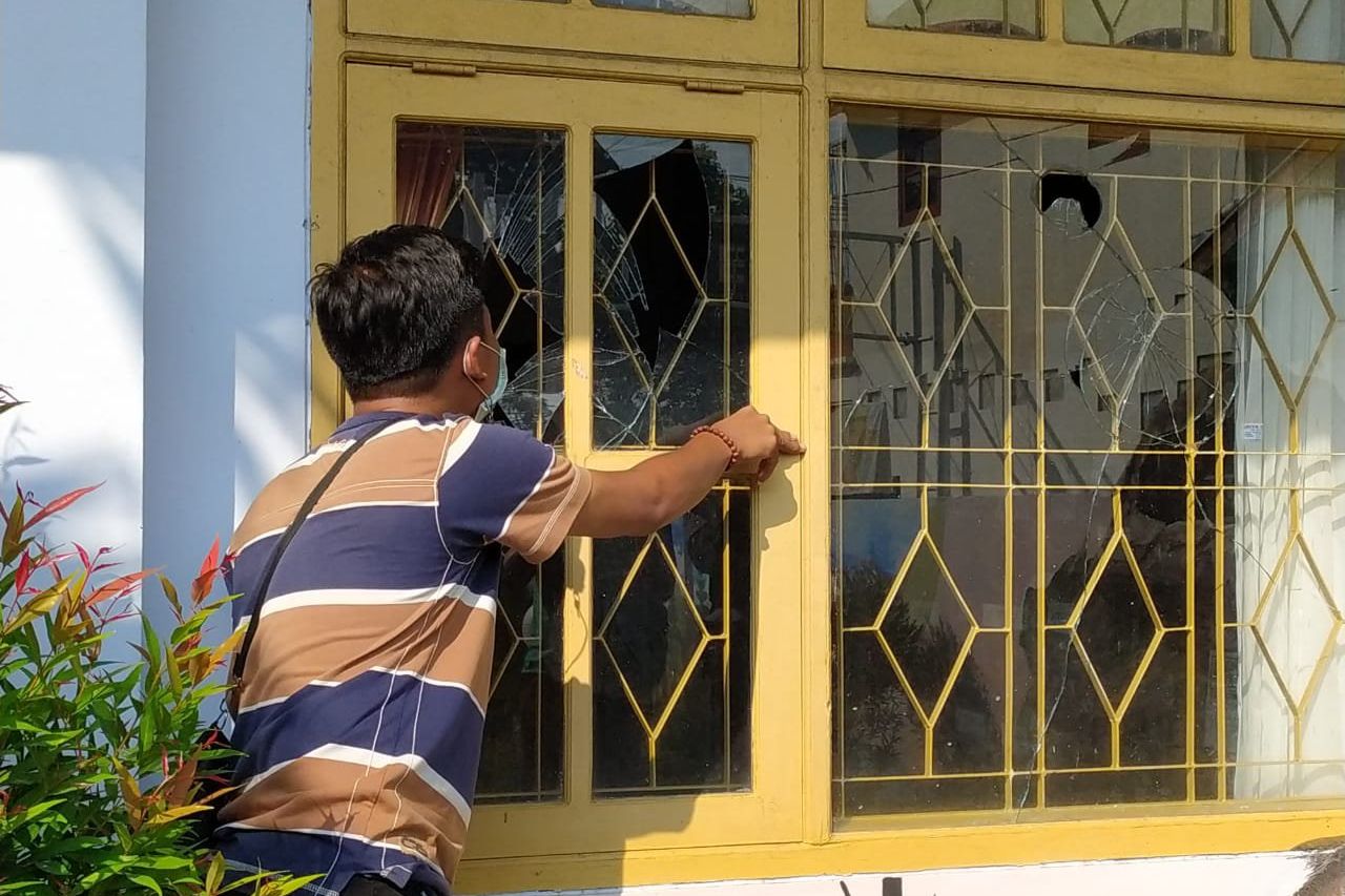 Heboh Konvoi Pelajar di Probolinggo Lempari Gedung SMK